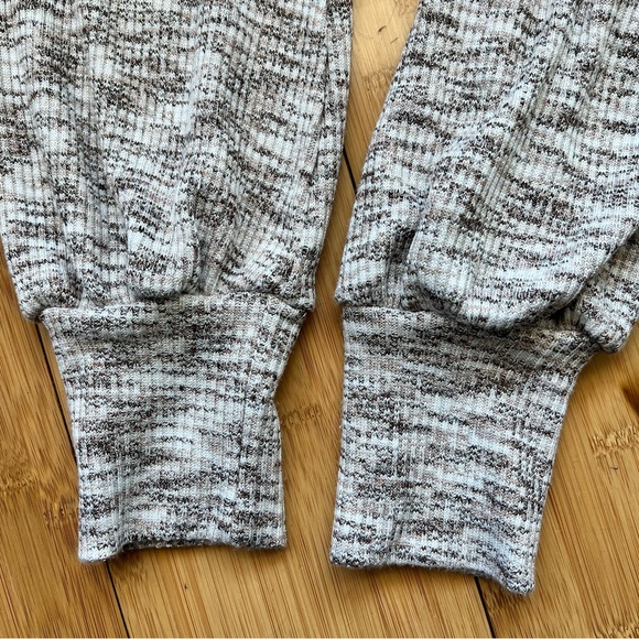 Créneau balloon cuffed sleeve semi cropped stretchy scoop neck ribbed top - Picture 4 of 8